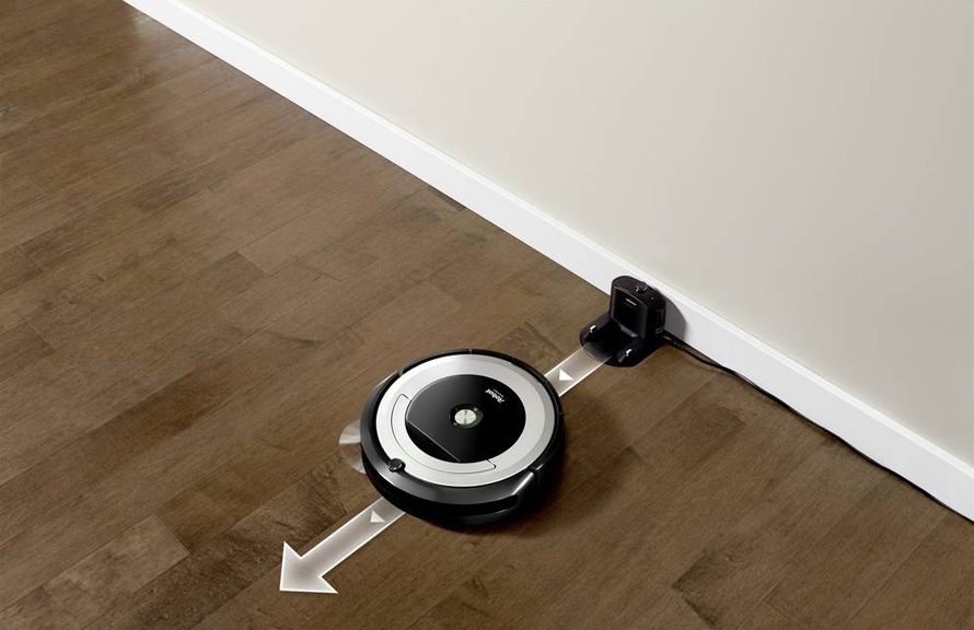iRobot Roomba e5 silver automtické nabijanie
